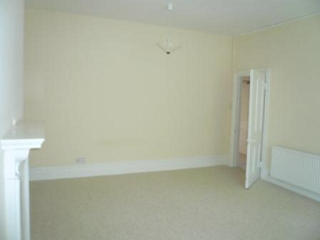 			3 Bedroom, 1 bath, 1 reception Flat			 Compayne Gardens, WEST HAMPSTEAD